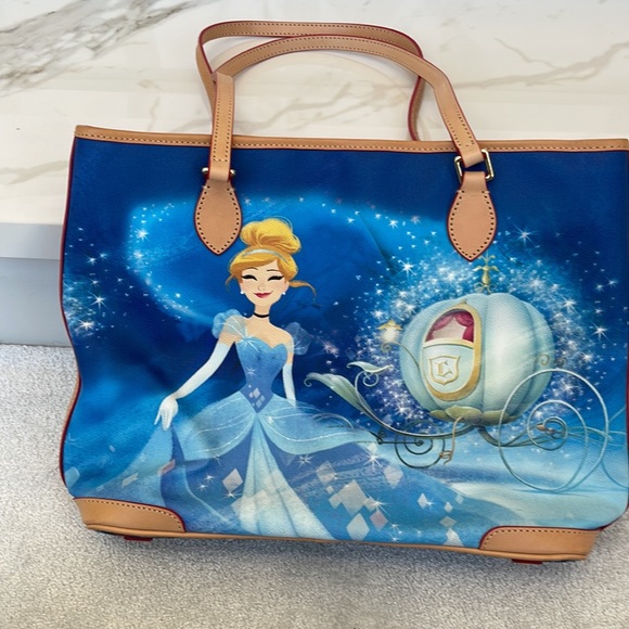 Dooney & Bourke Cinderella Carriage Shopper Tote Bag Purse NWOT - Picture 7 of 15